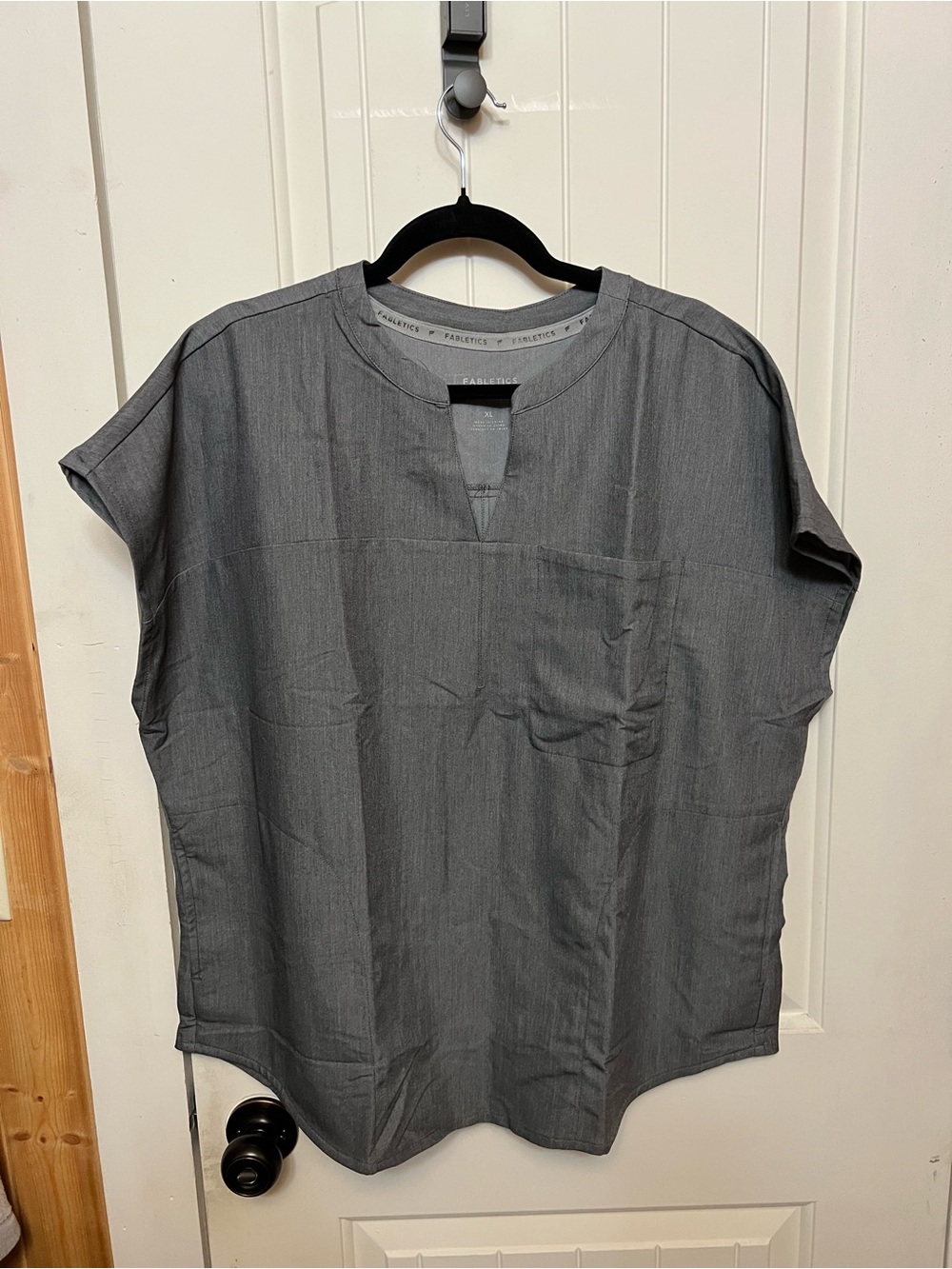 Women’s Gray Short Sleeve Scrub Notch-Neck Top